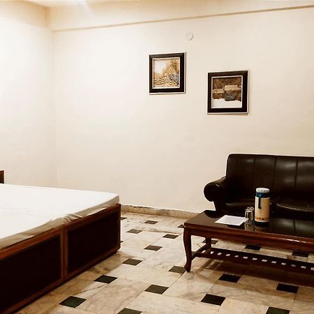 Hotel International -- Bus Stand Jalandhar City Esterno foto